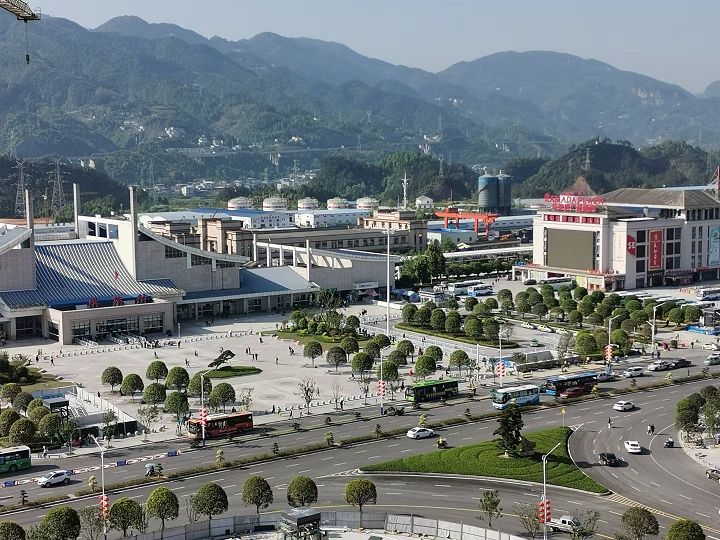 恩施火車站站前廣場